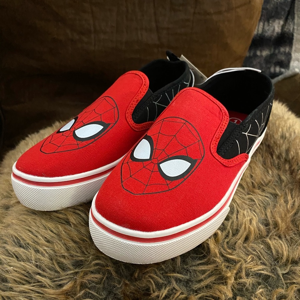 NWT and Box! Boys Marvel Spider-Man Slip On Shoes
